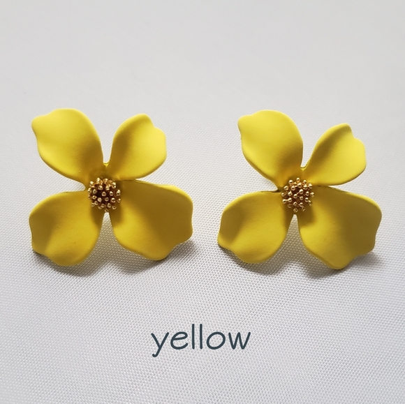 1" Flower Earrings - Picture 3 of 8